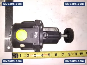 Fairchild Pneumatic Pressure Regulator – actual item, photo 2 of 4