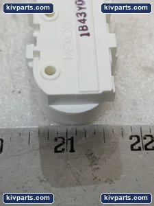 Leviton 13453 Adaptor Lamp Holder – actual item, photo 6 of 8