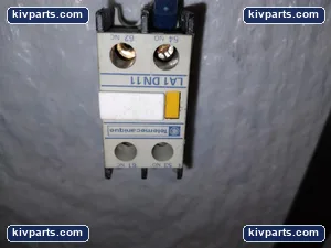 Telemecanique LA1DN11 Auxiliary Contact Block – actual item, photo 4 of 5