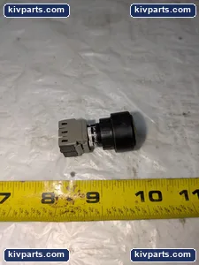 Fuji Electric AH165-2J2A Pushbutton – actual item, photo 3 of 5
