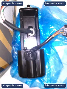 Sanyo Denki 65BM003HBRTA Servo Motor – actual item, photo 2 of 4