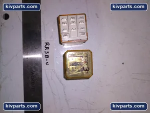 IDEC RR3B-U Relay – actual item, photo 2 of 3