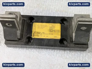 Bussmann R25200-1CR Class Fuse Holder Block – actual item, photo 2 of 4