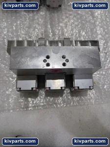 Nordson 7425384 Triple Dispense Valve – actual item, photo 3 of 6