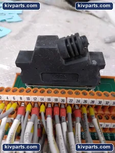 Weidmuller Control DIN Rail Connector – actual item, photo 2 of 7