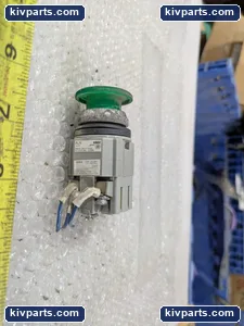 IDEC Illuminated Pushbutton Switch – actual item, photo 2 of 4