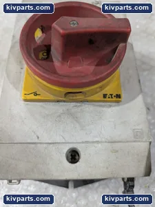 Eaton 3229C27F Switch Red Yellow Handle – actual item, photo 3 of 6