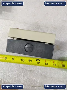 Moeller I-K2 Housing 2 Position Pushbutton – actual item, photo 3 of 5