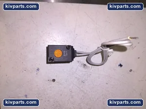 SMC 5F4-36A-12 Solenoid Valve Air Control – actual item, photo 2 of 4