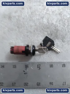 C&k W101-ICT-C8-05 AQ2 Series Panel Mount Switch – actual item, photo 3 of 7