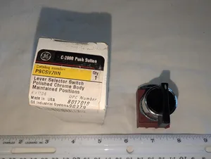 General Electric P9CSVZ0N Selector Switch Operator