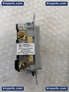 Cooper GF8300GRY GFCI Duplex Recept – actual item, photo 4 of 6
