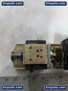 Square D 9050 C021E Industrial Contactor – actual item, photo 9 of 11