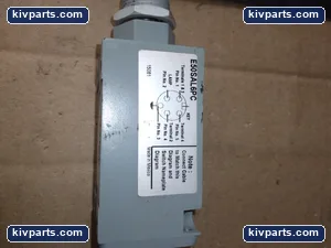 Cutler-Hammer E50SAL6PC Heavy Duty Limit Switch – actual item, photo 2 of 3