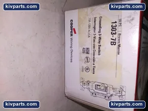 Cooper 1303-7B Switch – actual item, photo 5 of 6
