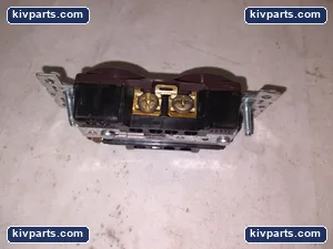 Cooper AH5352 Wiring Devices Duplex Receptacle – actual item, photo 3 of 6