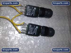 Telemecanique ZB6-E1B Red Green Push Button Switch – actual item, photo 2 of 6