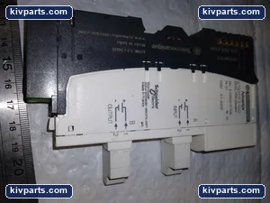 Telemecanique STBPDT3100 PLC I/O Module – actual item, photo 2 of 4