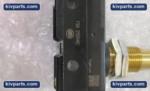 TpgRa Z-15G022 Omron Basic Switch – actual item, photo 2 of 4