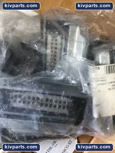Amphenol C14610E0249411 Panel Receptacle – actual item, photo 2 of 2