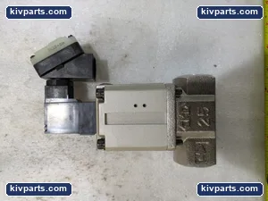 CKD CVS2-25A-05-03RS-3 Solenoid Valve – actual item, photo 2 of 7