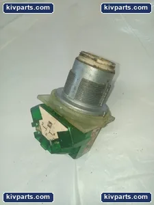 Square D 9001KA2 Pushbutton Contact Block – actual item, photo 3 of 6