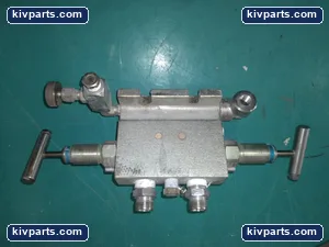 Parker M3-6750DA0 Instrument Manifold Block – actual item, photo 4 of 5