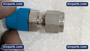 Swagelok 1/4T Fitting – actual item, photo 7 of 11