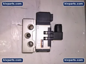 SMC VS7-6-FG-S X29 Pneumatic Solenoid Valve – actual item, photo 2 of 3