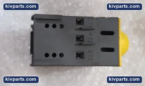 Bussmann OPM-1038R Fuse Holder – actual item, photo 6 of 6