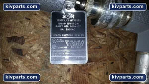 SOR 6AG-E63-M4-01A-CV Mini-Hermet Pressure Switch – actual item, photo 2 of 3