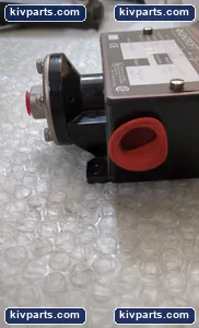 Yldent B424V Ashcroft Pressure Switch – actual item, photo 3 of 4