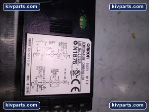 Omron E5CSV-R1T-F Temperature Controller – actual item, photo 2 of 5