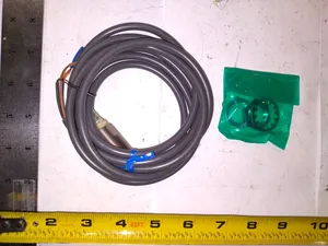 Omron E2E-X5E1 Proximity Sensor