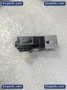 Bosch 0820005152 Pneumatic Solenoid Valve – actual item, photo 3 of 6