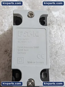 Eaton AT4/I Industrial Limit Switch – actual item, photo 3 of 9