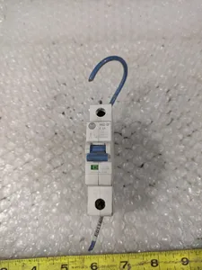 Allen-Bradley 1492-SPM1C020 Breaker with Relay Socket
