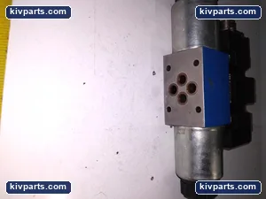 Bosch Rexroth 4WREE Hydraulic Cylinder – actual item, photo 10 of 11