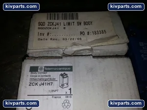Telemecanique ZCKJ41H7 Limit Switch – actual item, photo 2 of 3