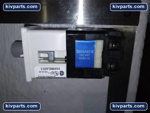 Senasys 910MGA511 Illuminated Selector Switch – actual item, photo 2 of 5