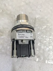 Allen-Bradley 800T-H33 Key Selector Switch