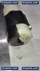 Leviton 2613 30A-125V Grounding Locking Plug – actual item, photo 6 of 7