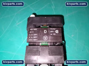 Westinghouse AC11 Layer Contact Block Lamp Holder – actual item, photo 3 of 4