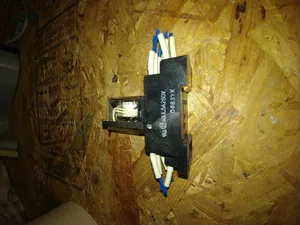 Omron MY4N-D2 Relay – actual item, photo 1 of 2