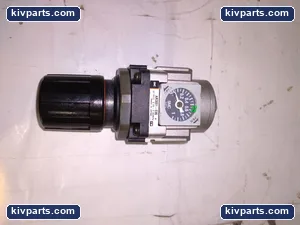 SMC AR3001-03G Pressure Regulator with Gauge – actual item, photo 2 of 4