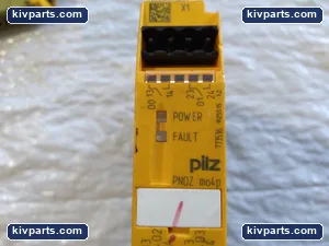Pilz MO4P Expansion Module – actual item, photo 2 of 3