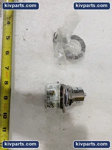Eaton 10250TA42-3 Pushbutton – actual item, photo 2 of 7