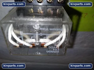 Omron LY4 RS 329-890 with Socket Base – actual item, photo 5 of 6