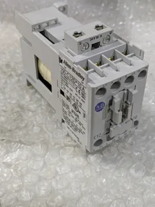 Allen-Bradley 100-C12D Contactor – actual item, photo 1 of 6