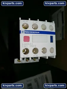 Telemecanique CAD72REQ3828G5 TeSys Deca Control Relay – actual item, photo 3 of 4